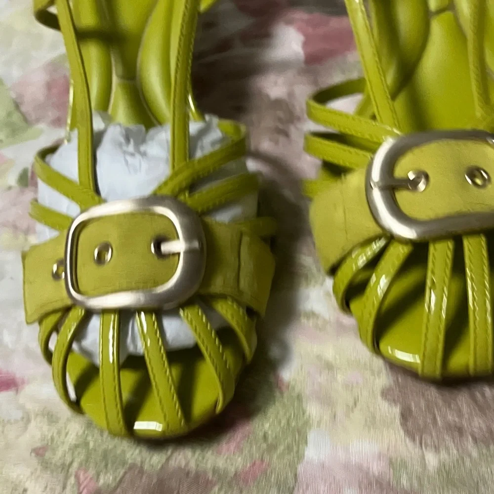 Kenneth Cole Women's Green Heeled Sandals - Picture 5 of 7